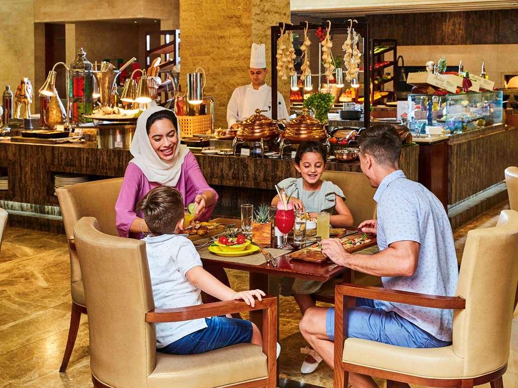 Sofitel Dubai The Palm Luxury Apartments Ресторант снимка