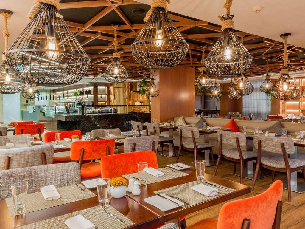 Sofitel Dubai The Palm Luxury Apartments Ресторант снимка